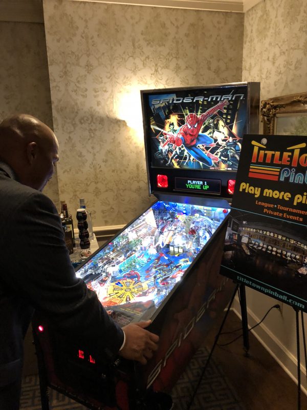 Green Bay Packers William Henderson Playing Spiderman Pinball at Touchdowns for Hope 10-5-18.