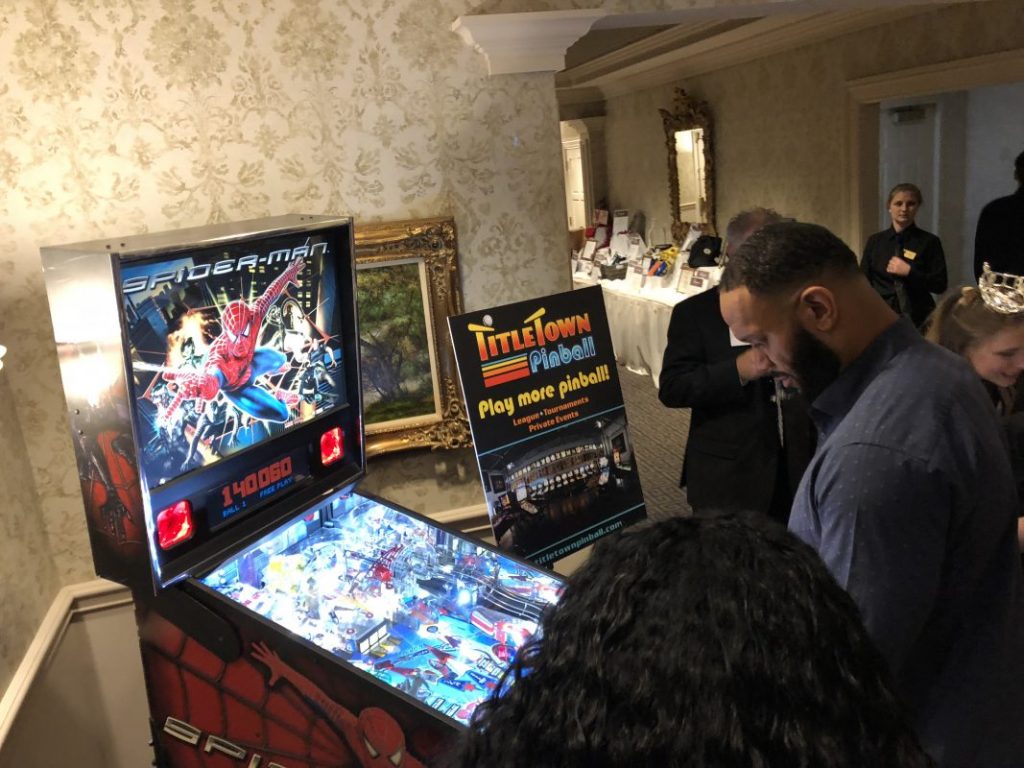 Green Bay Packers Lance Kendricks Playing Spiderman Pinball at Touchdowns for Hope 10-5-18.