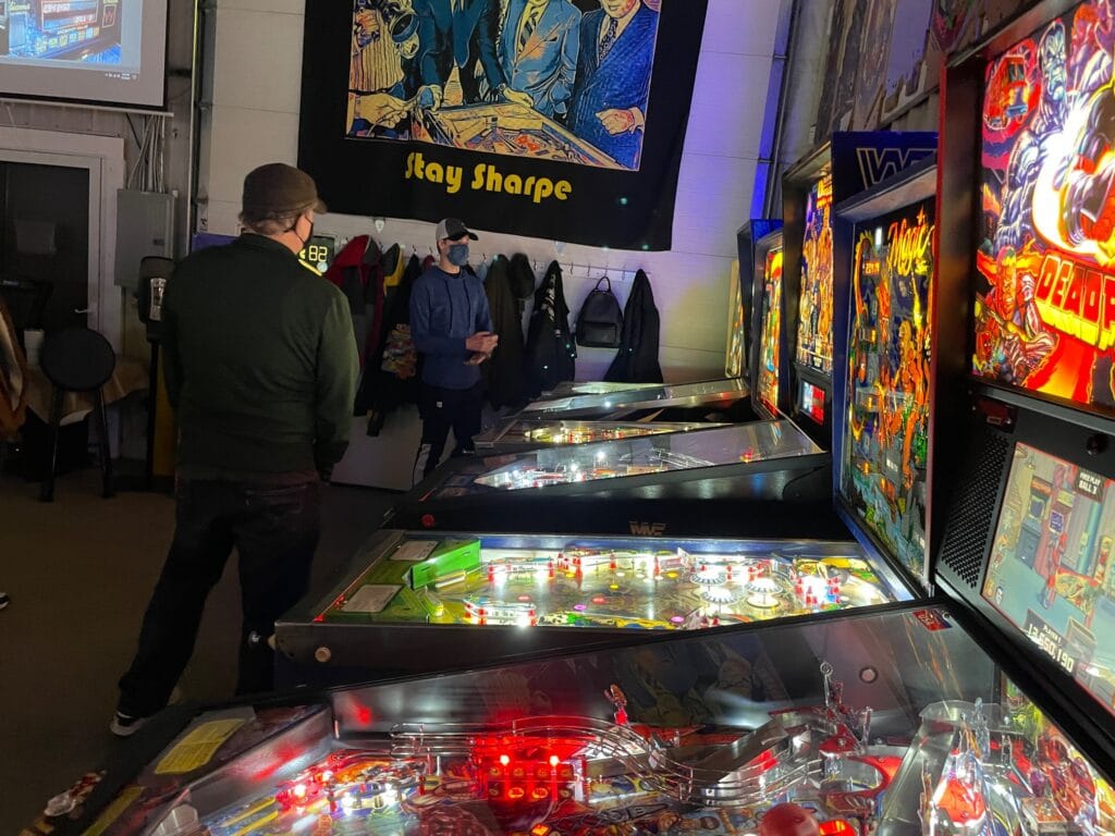 Arcade Pinball Machine District 82