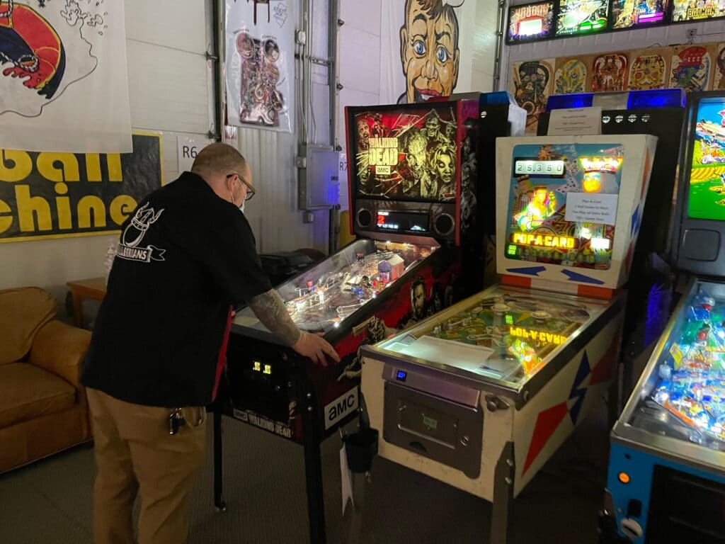 The Walking Dead Pinball Machine Wisconsin