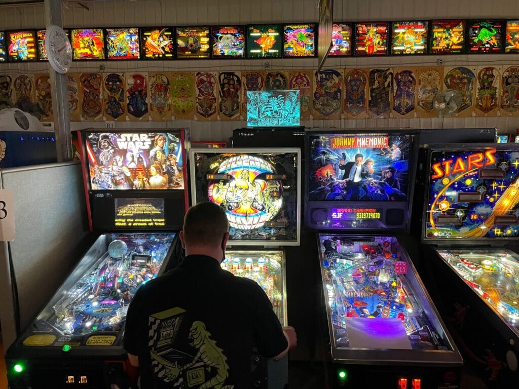 Silverball Mania Arcade Pinball Machine