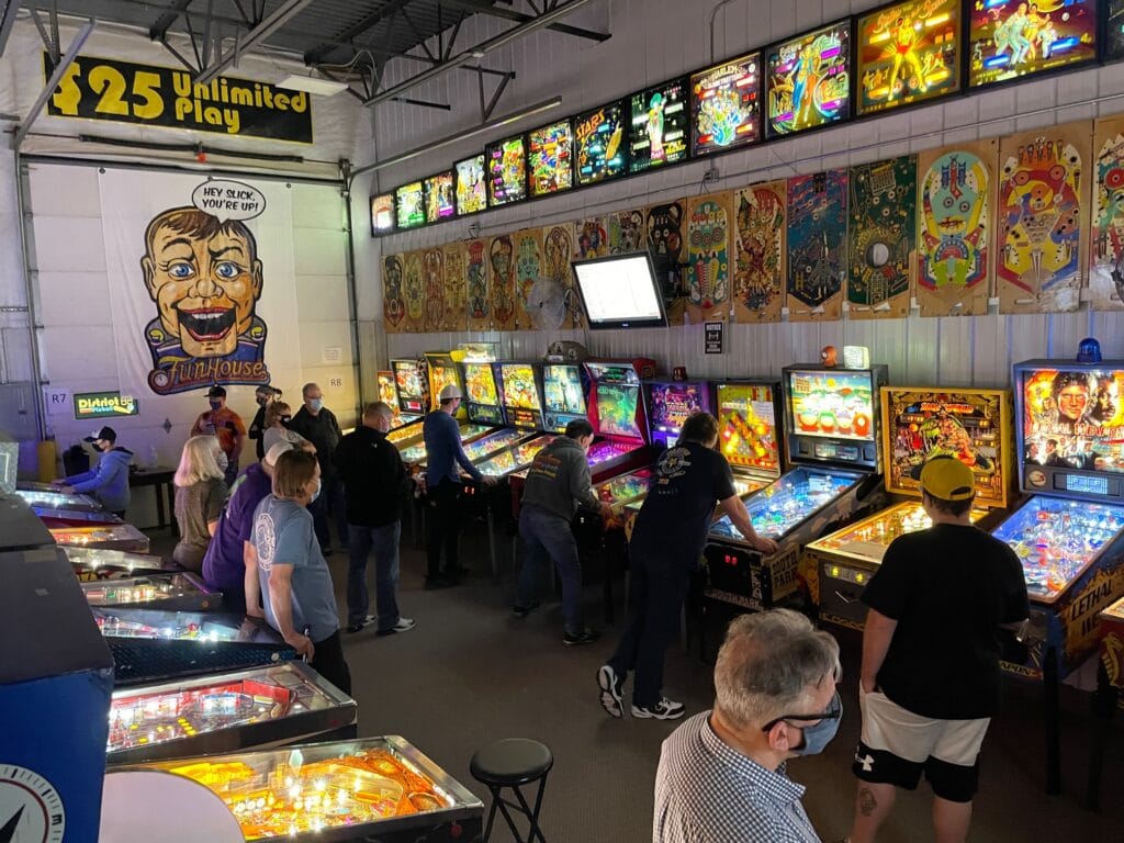 District 82 Arcade Pinball Machines