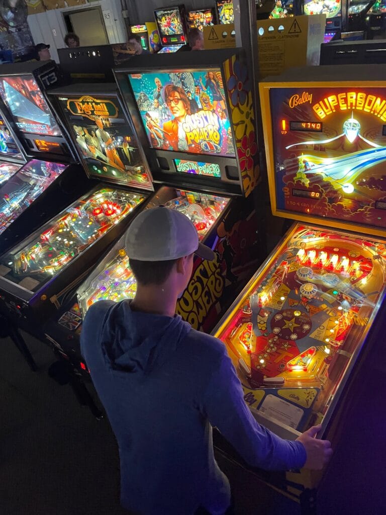Neil Graf Supersonic Arcade Pinball Machine Tournament