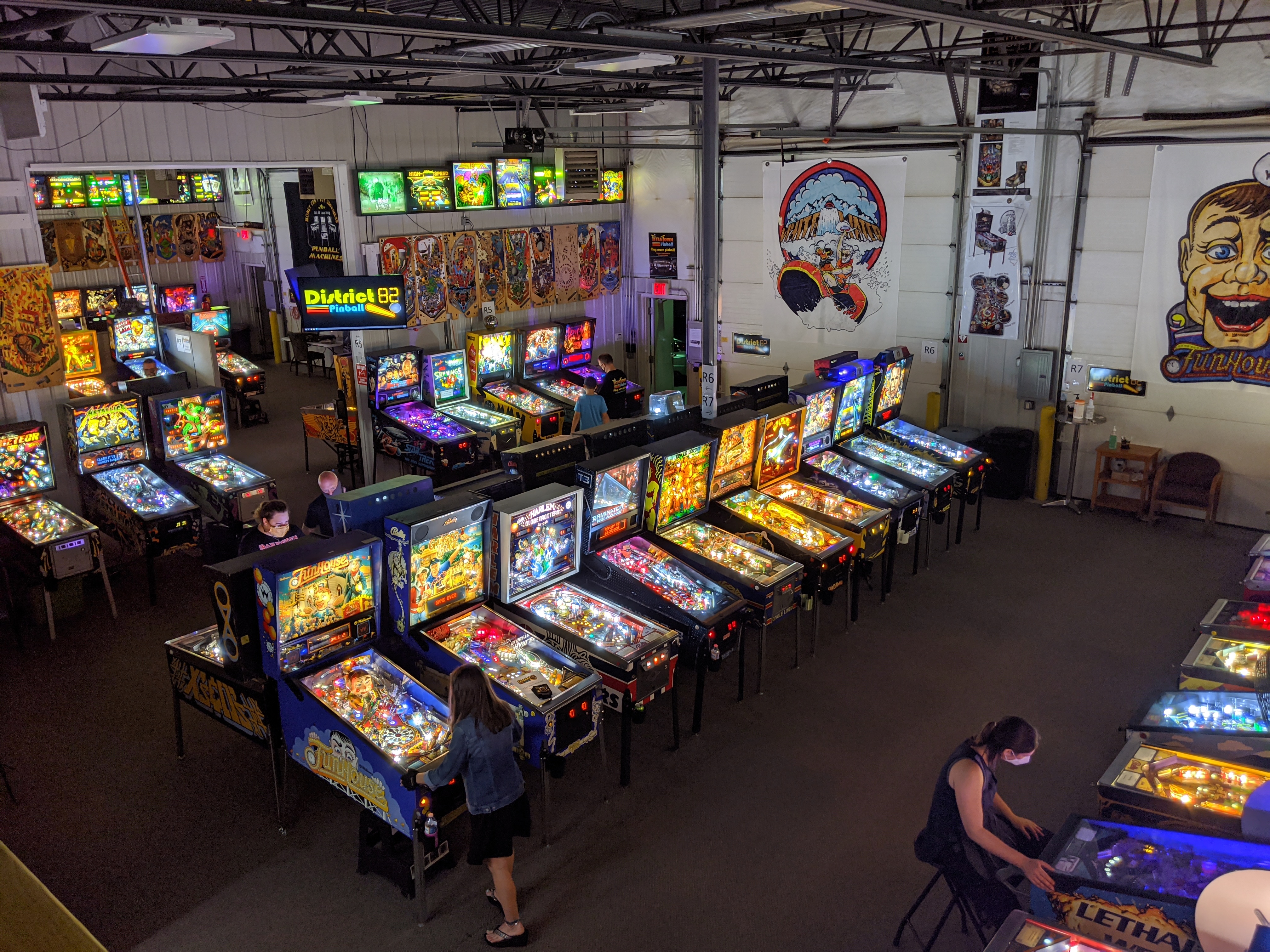 Free play pinball arcade in Wisconsin at District 82 Pinball